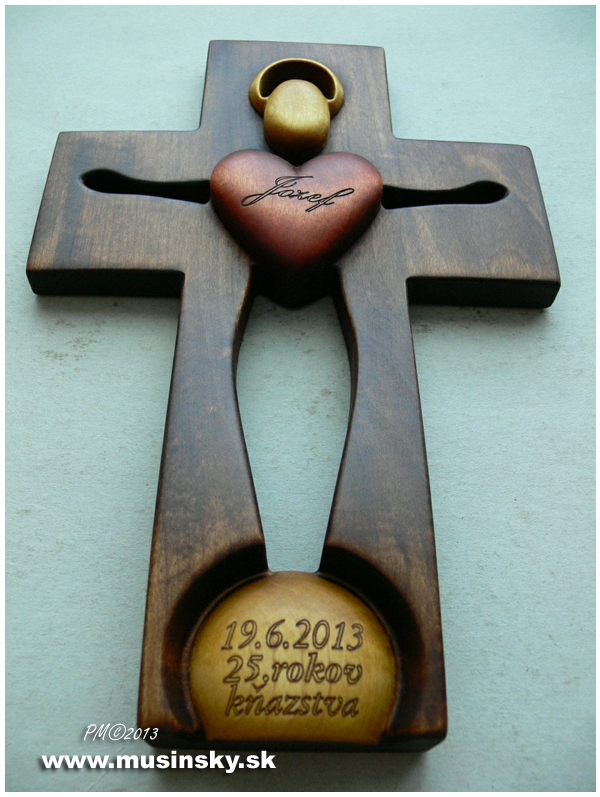 Drevenykriz123.jpg
